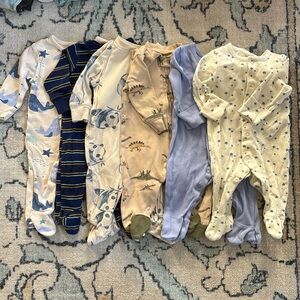 7 pieces. 0-3 month baby boy footsies.